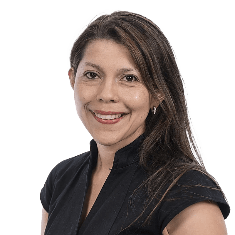 Doctora Ayda Marcela Pirachican Mayorga, especialista en cardiología de LaCardio, realizando una consulta médica con paciente - LaCardio - Ayda Marcela Pirachican Mayorga