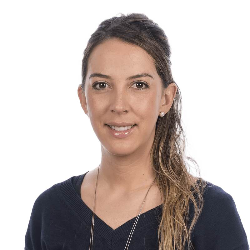 Doctora Valentina Ríos Arango, especialista en salud cardiovascular, atendiendo a pacientes en LaCardio, clínica líder en cardiología - LaCardio - Valentina Rios Arango